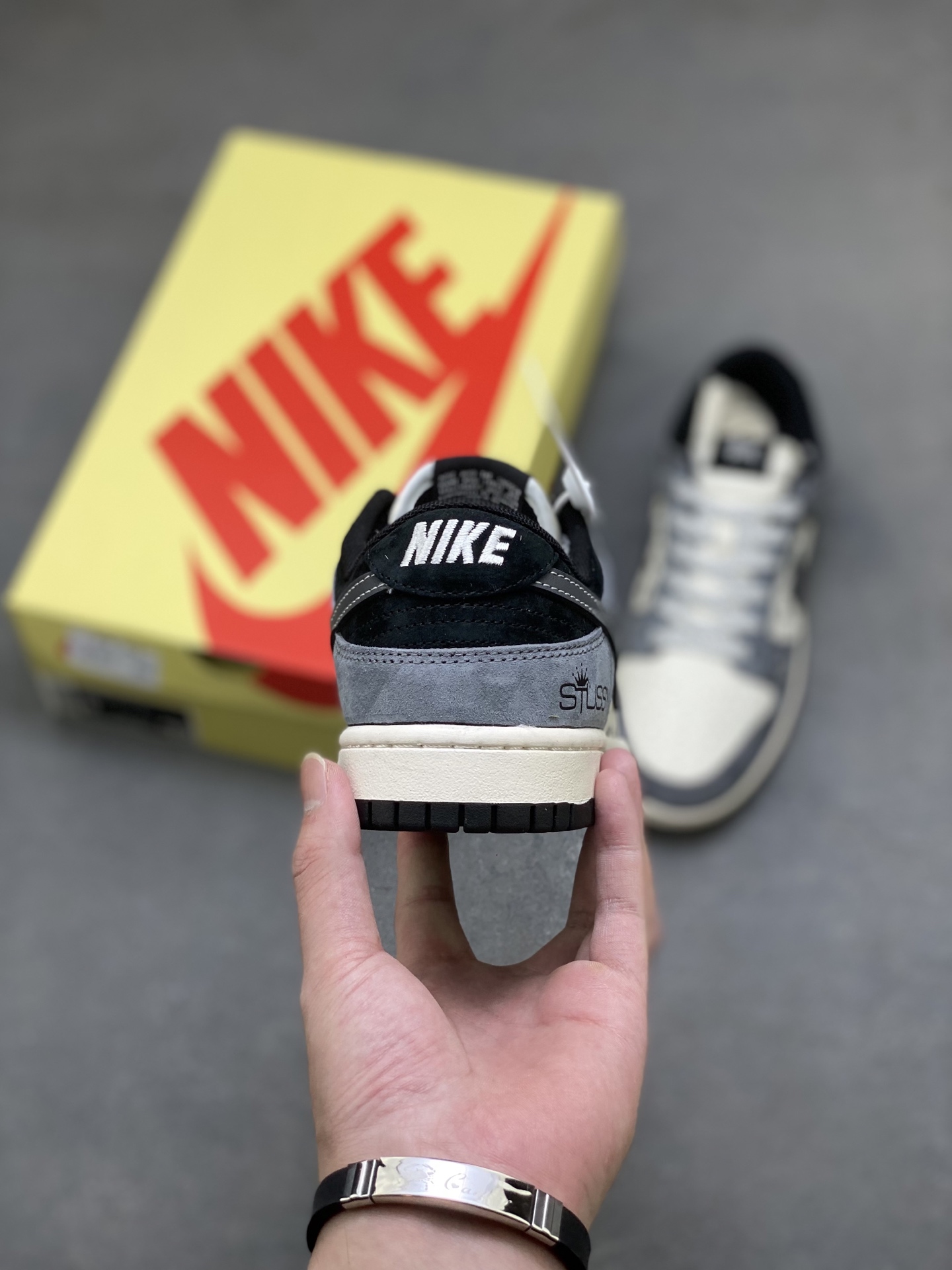 Nike SB Dunk Low Premium Casual Sneakers - Anniversary Edition 5 i1760285842131 1015 0 3