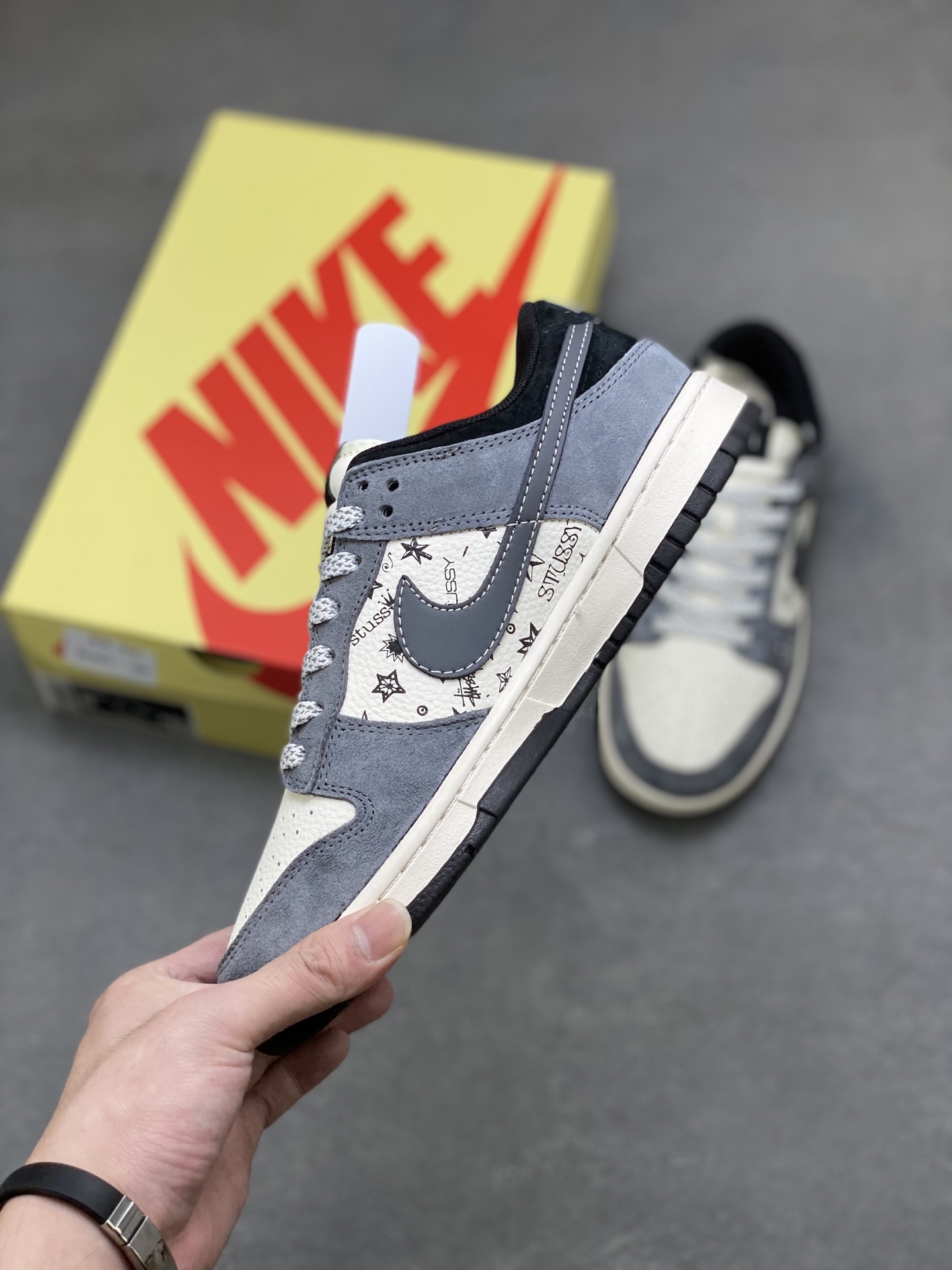 Nike SB Dunk Low Premium Casual Sneakers - Anniversary Edition 4 i1760285842178 8795 0 2