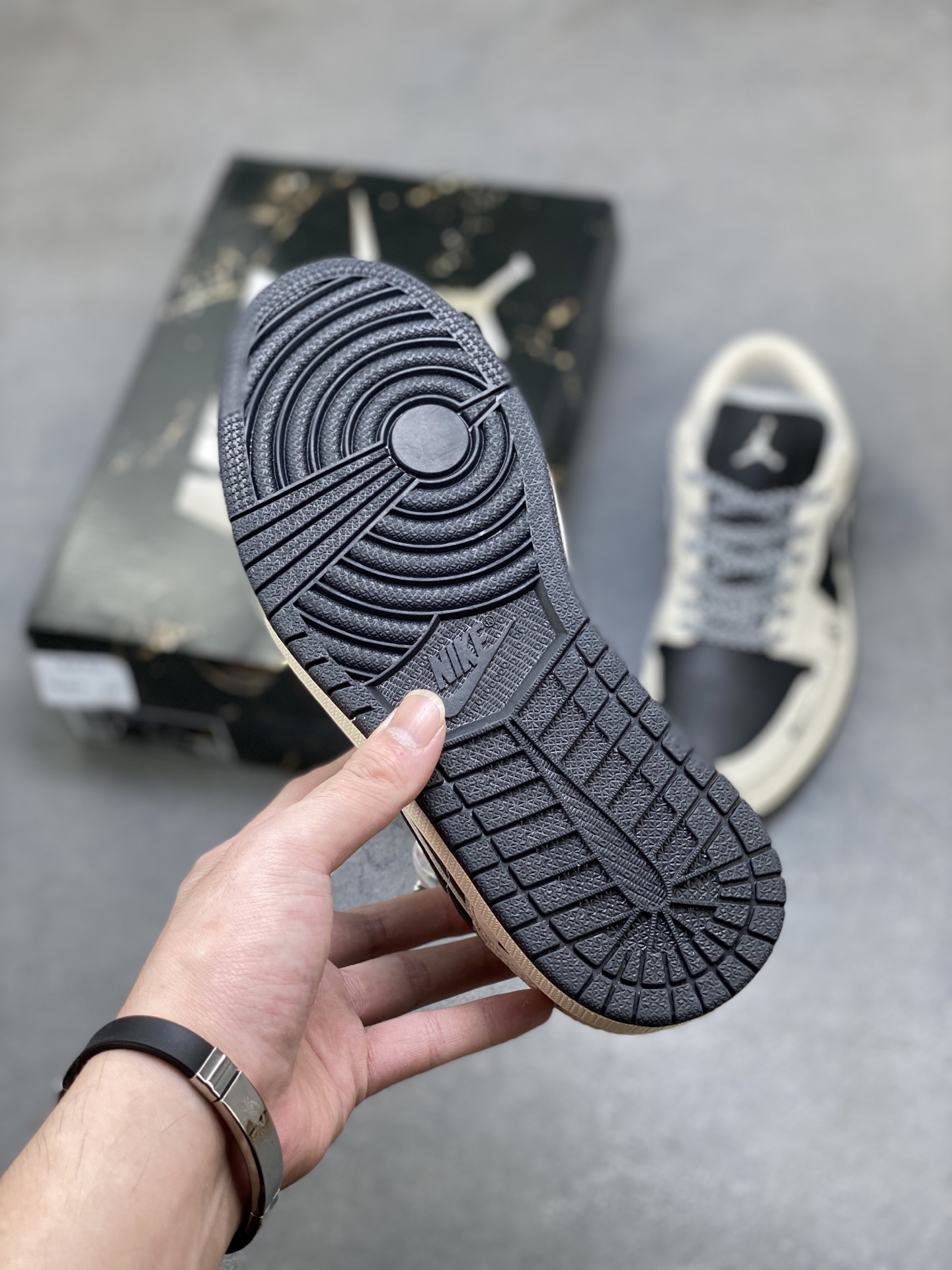 Air Jordan 1 Low Travis Scott Fragment Design - Premium Leather Sneakers 6 i1760286015752 4916 0 5