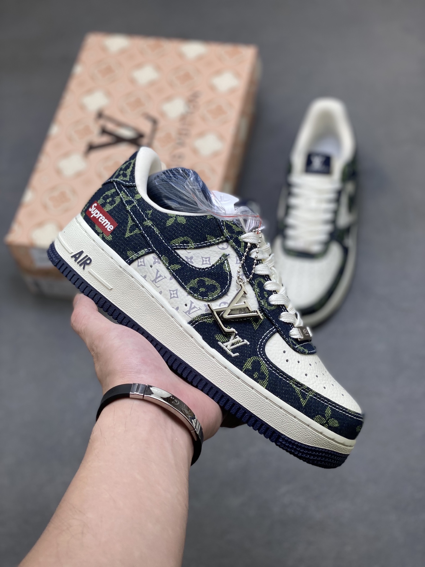 Nike Air Force 1 '07 Low Louis Vuitton Supreme Custom Sneakers