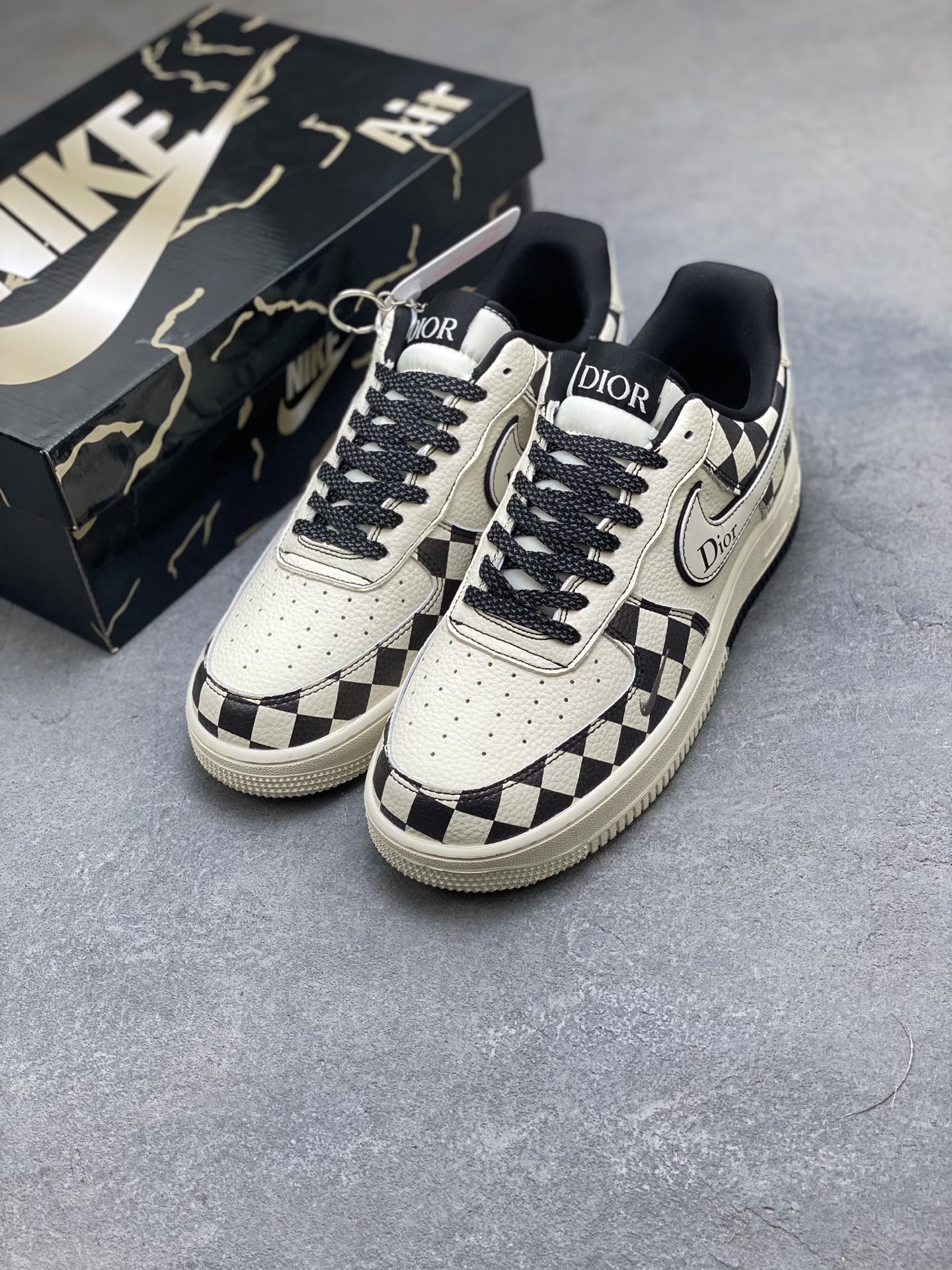 Nike Air Force 1 '07 Low Dior Custom Sneakers - Limited Edition 9 i1760371414613 8188 0 7