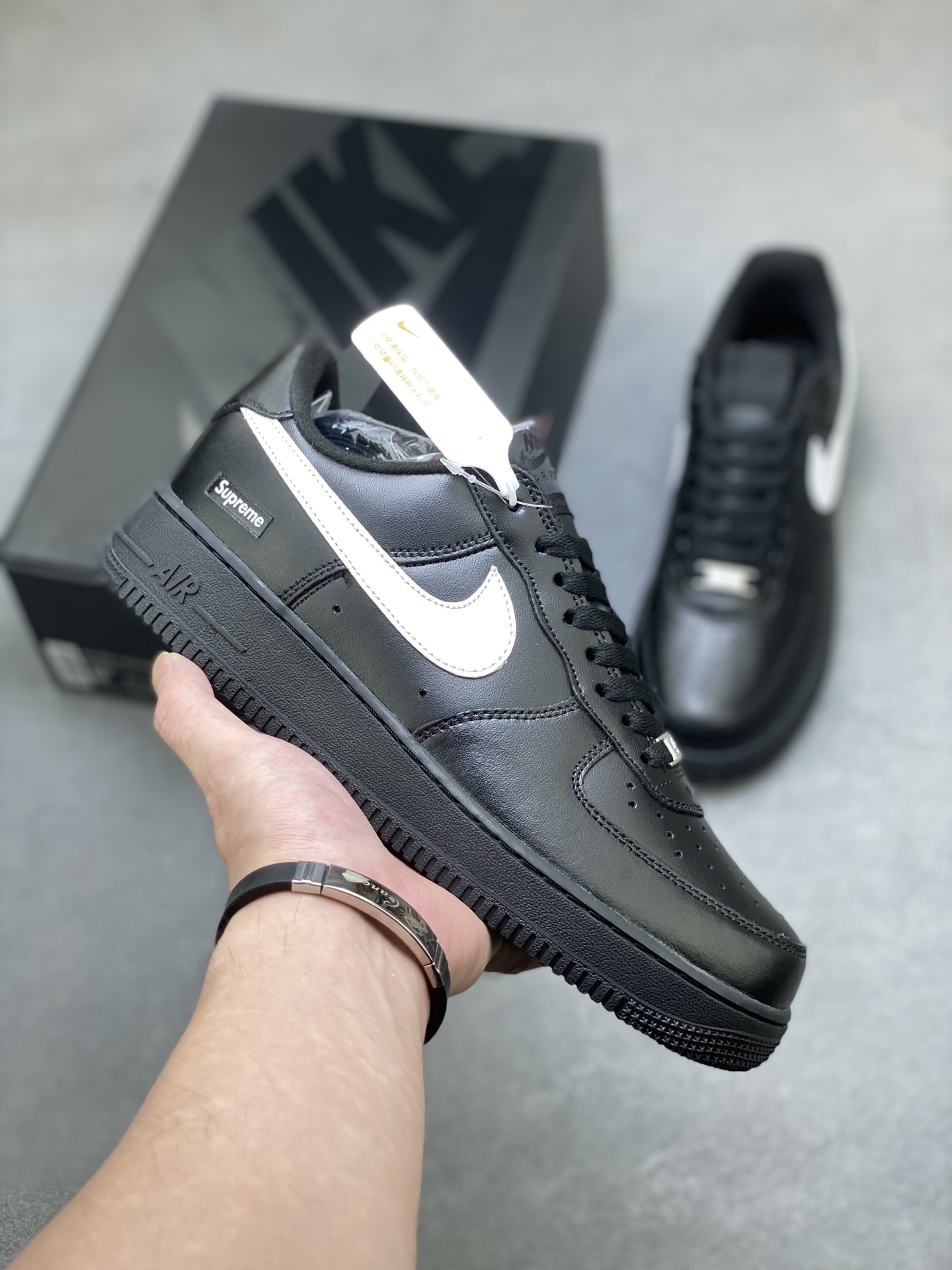 Nike Air Force 1 '07 Low Black/White Supreme Sneakers CU9225-002