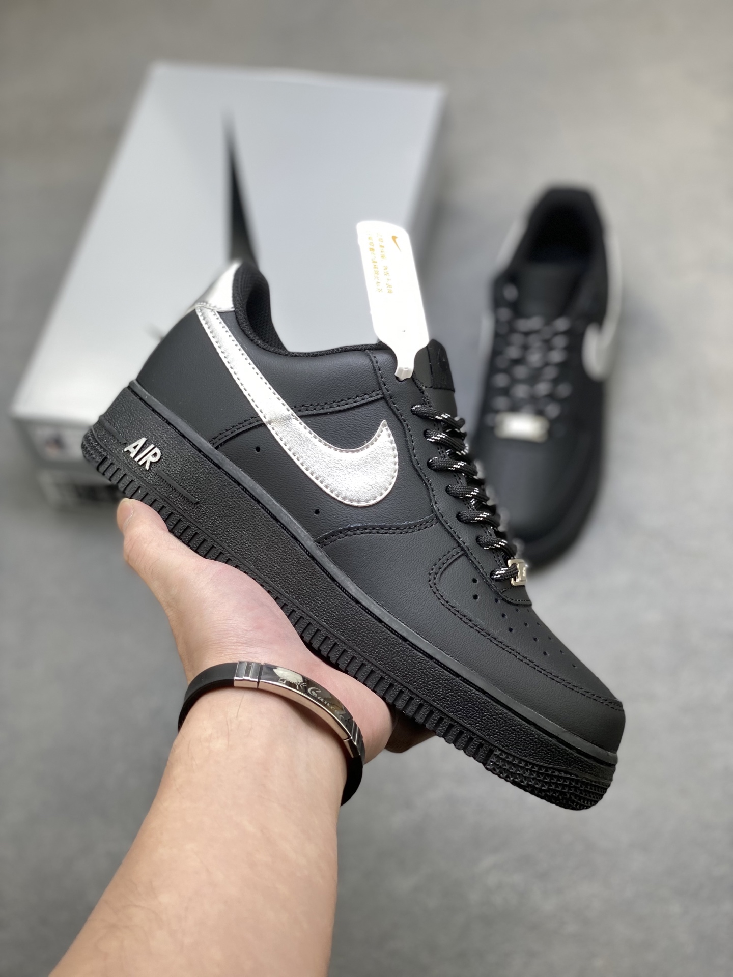 Nike Air Force 1 '07 Low Black/Silver Limited Edition Sneakers