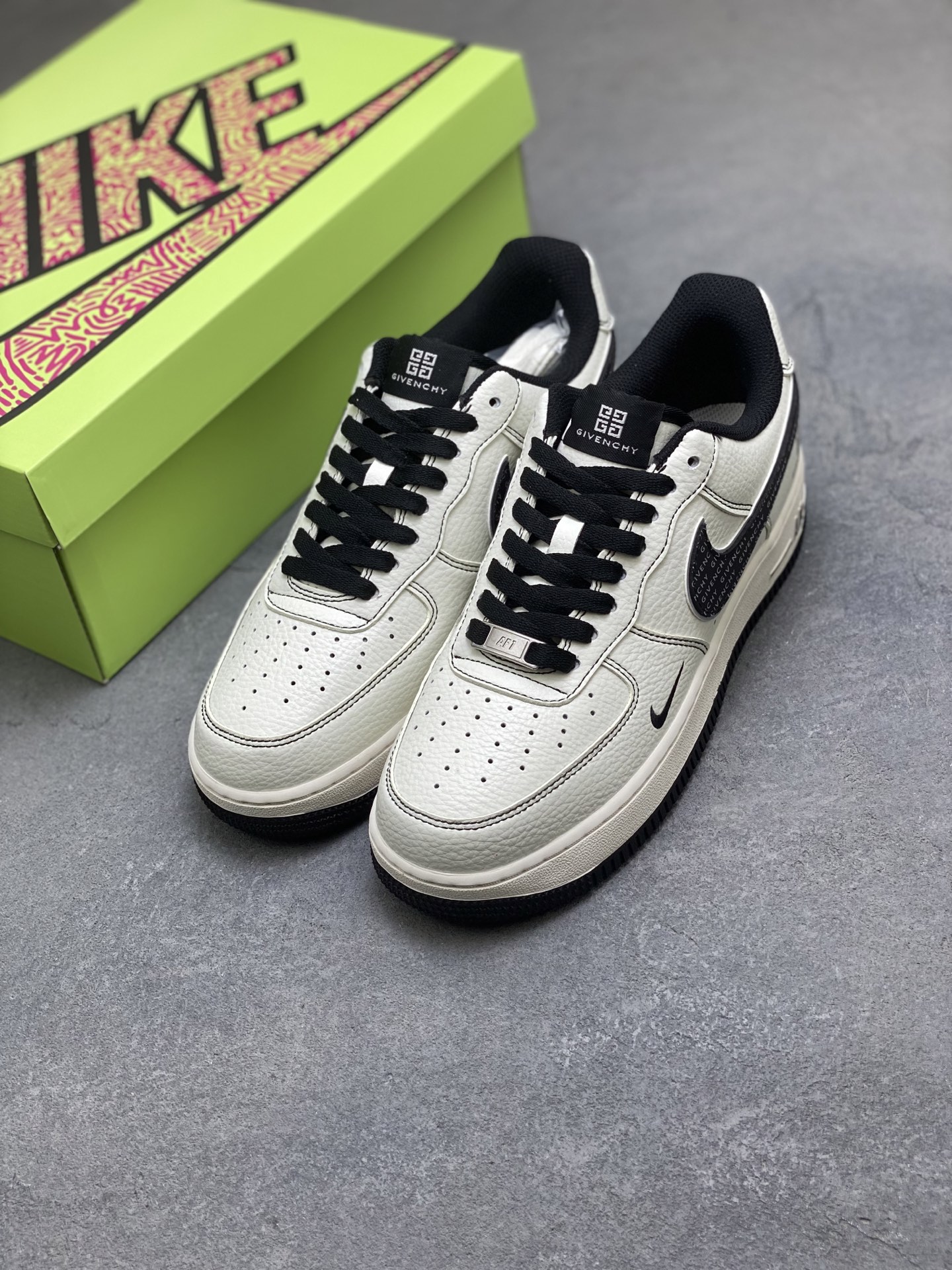 Nike Air Force 1 '07 Low Sneakers - Limited Edition Collaboration 9 i1760803444916 4622 0 7