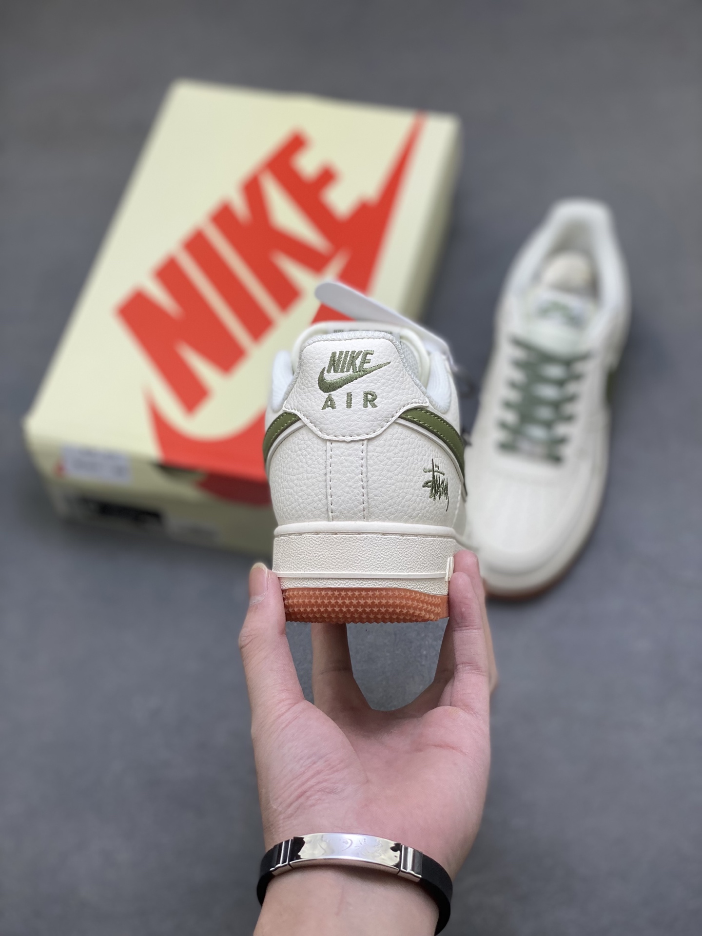 Nike Air Force 1 '07 Low Stüssy Fossil Sneakers XX3167-127 5 i1760989070419 8721 0 3