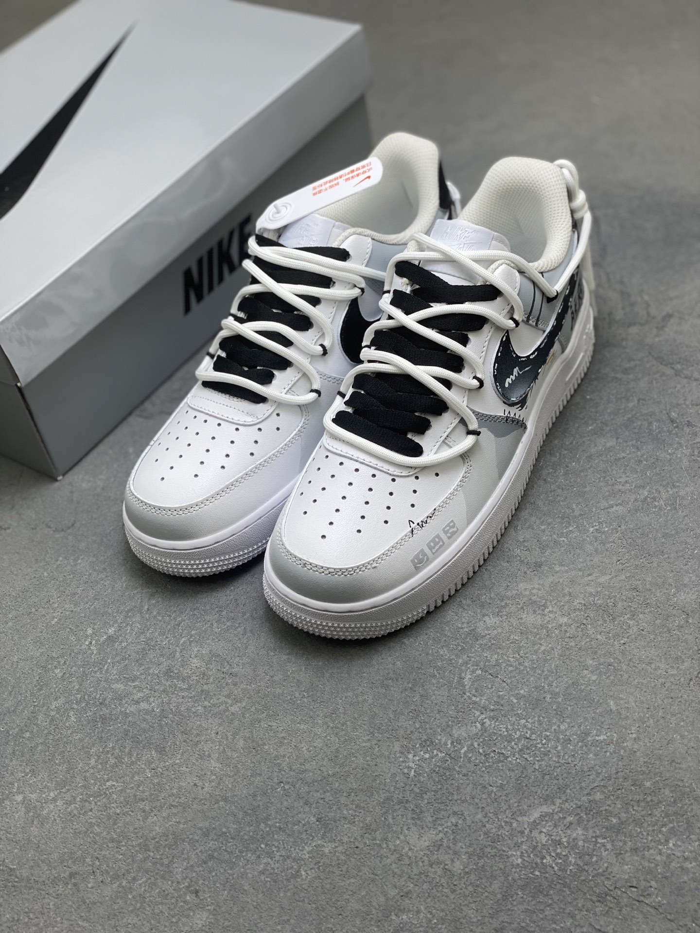 Nike Air Force 1 '07 Low White/Black Limited Edition Sneakers CW2288-111 9 i1761062942727 928 0 7