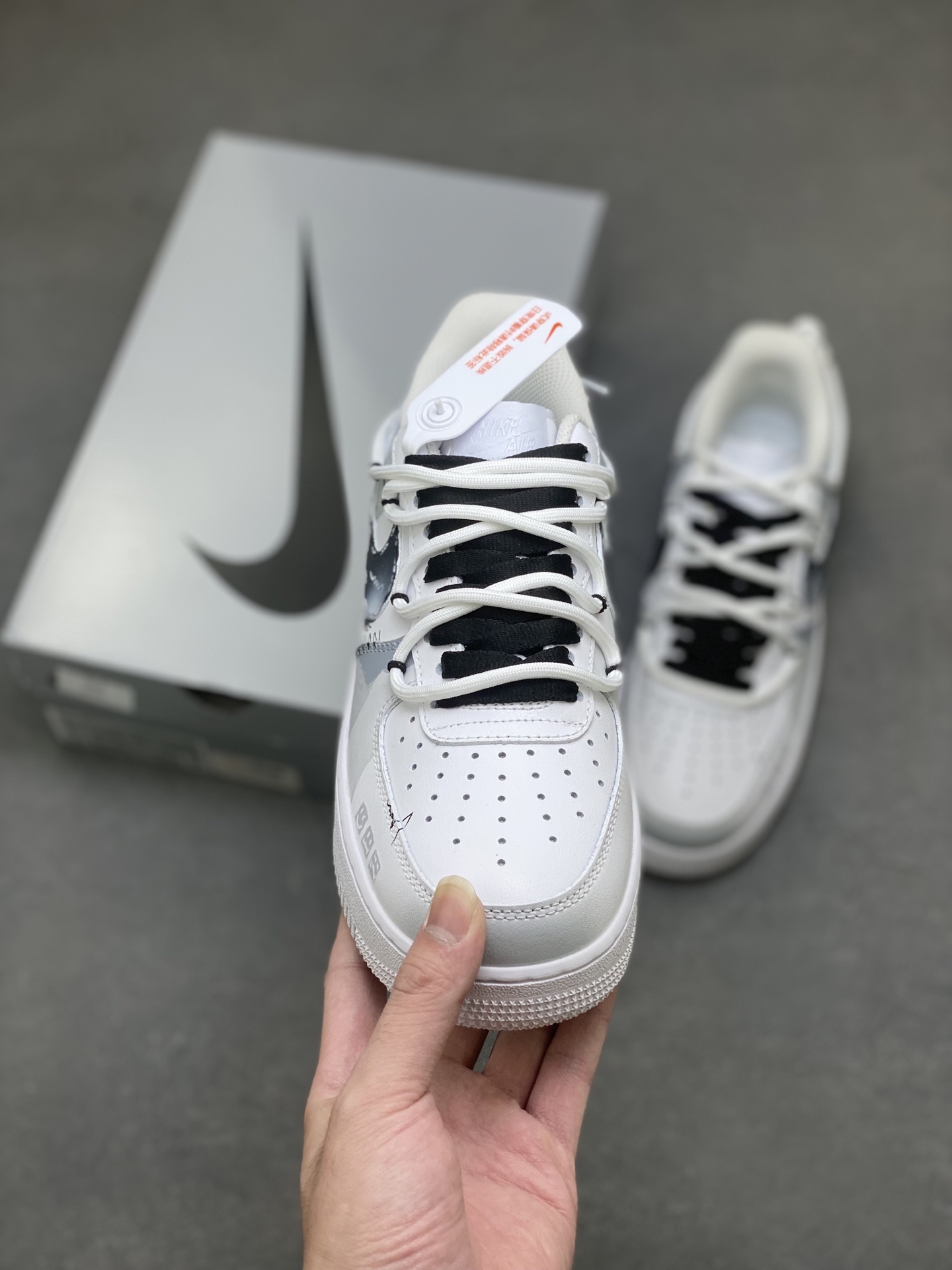 Nike Air Force 1 '07 Low White/Black Limited Edition Sneakers CW2288-111 3 i1761062942733 3989 0 1