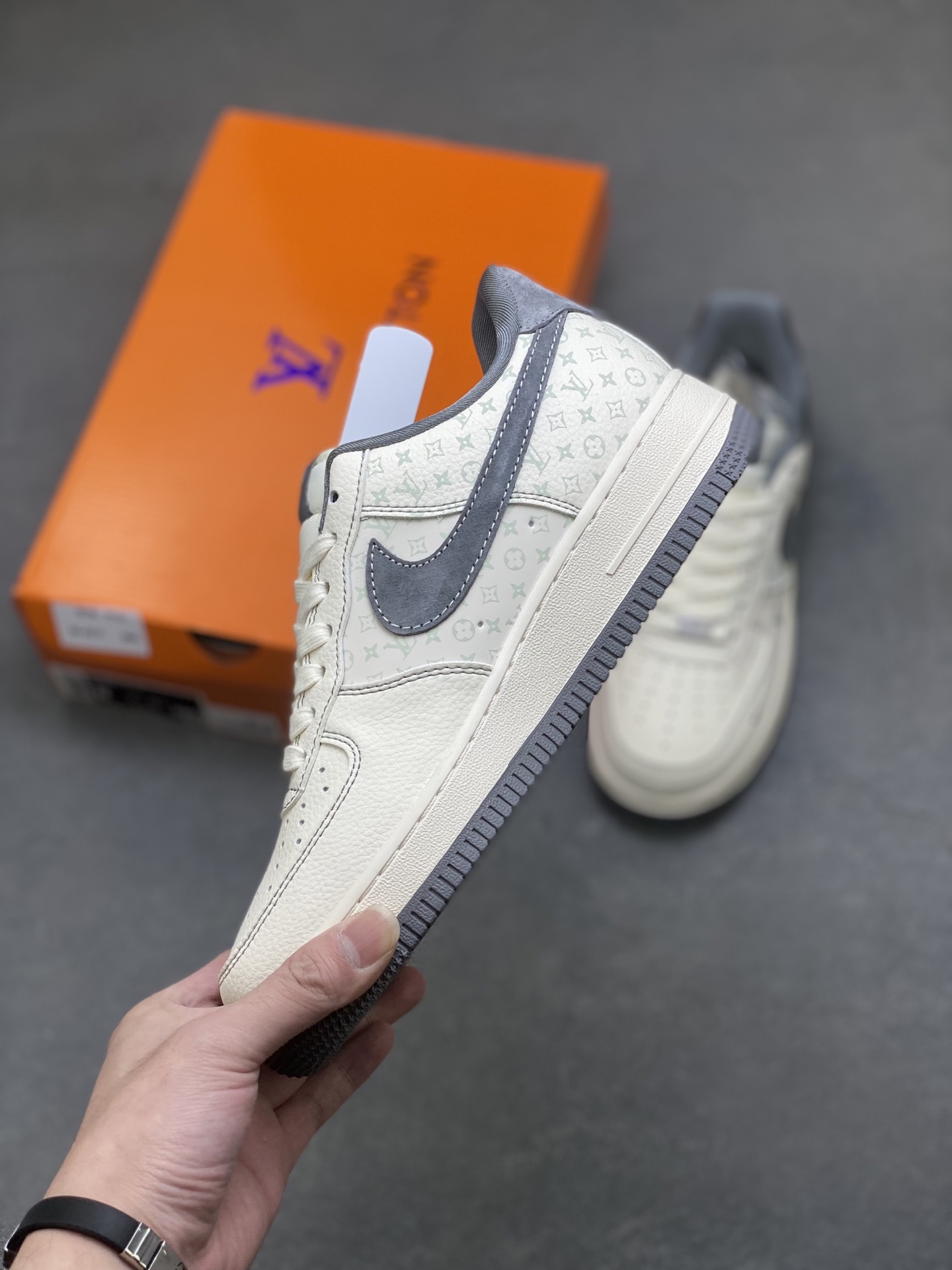 Nike Air Force 1 Low Louis Vuitton Custom Sneakers Limited Edition 4 i1761148932971 3837 0 2