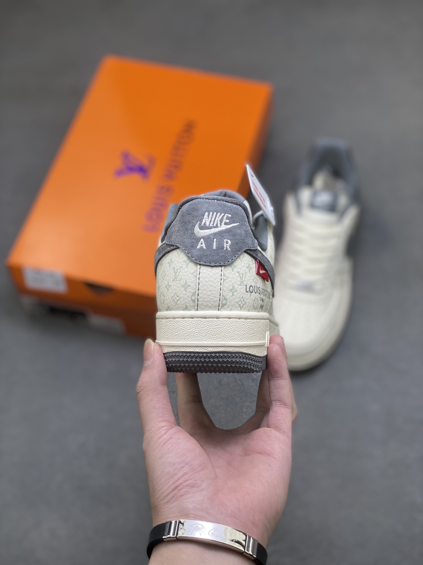 Nike Air Force 1 Low Louis Vuitton Custom Sneakers Limited Edition 5 i1761148932986 2513 0 3