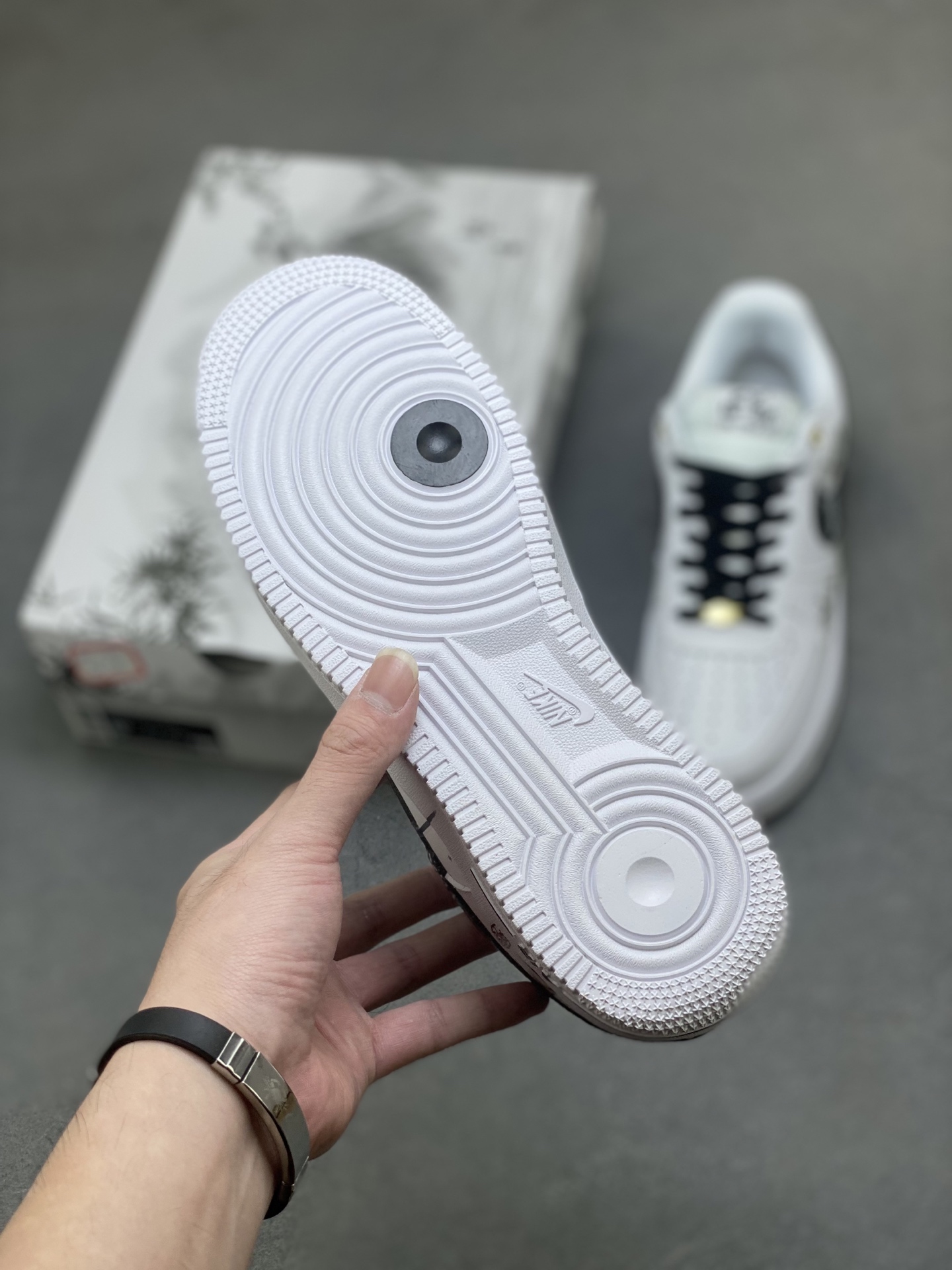 Nike Air Force 1 '07 Low White/Black Limited Edition Sneakers 7 i1761149032265 5398 0 5