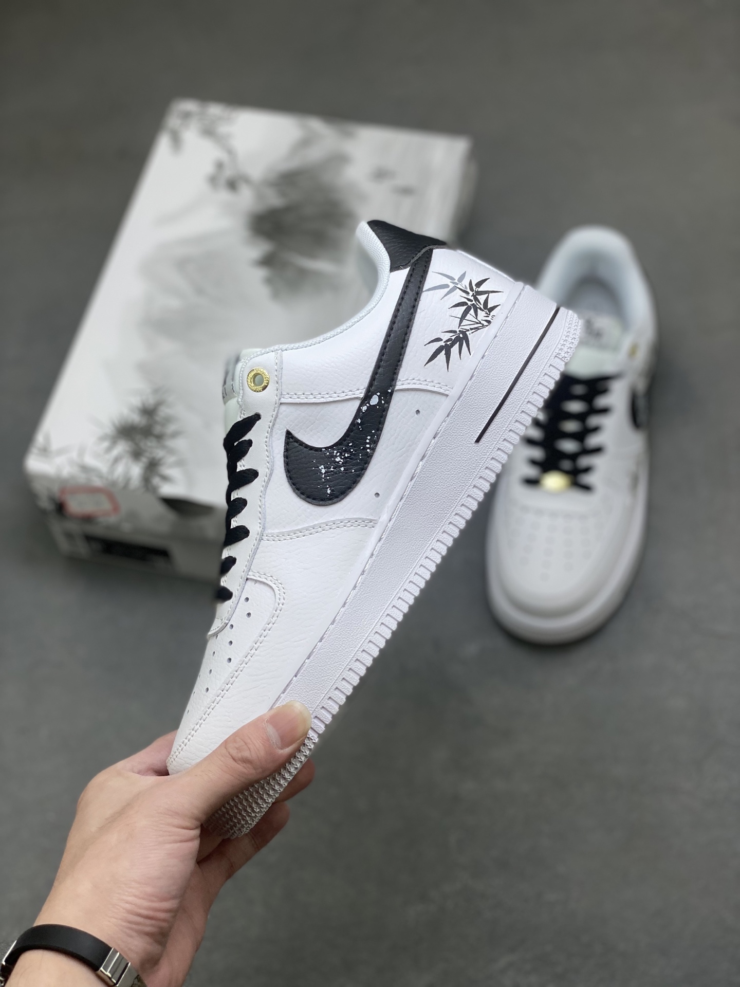 Nike Air Force 1 '07 Low White/Black Limited Edition Sneakers 4 i1761149032335 2586 0 2