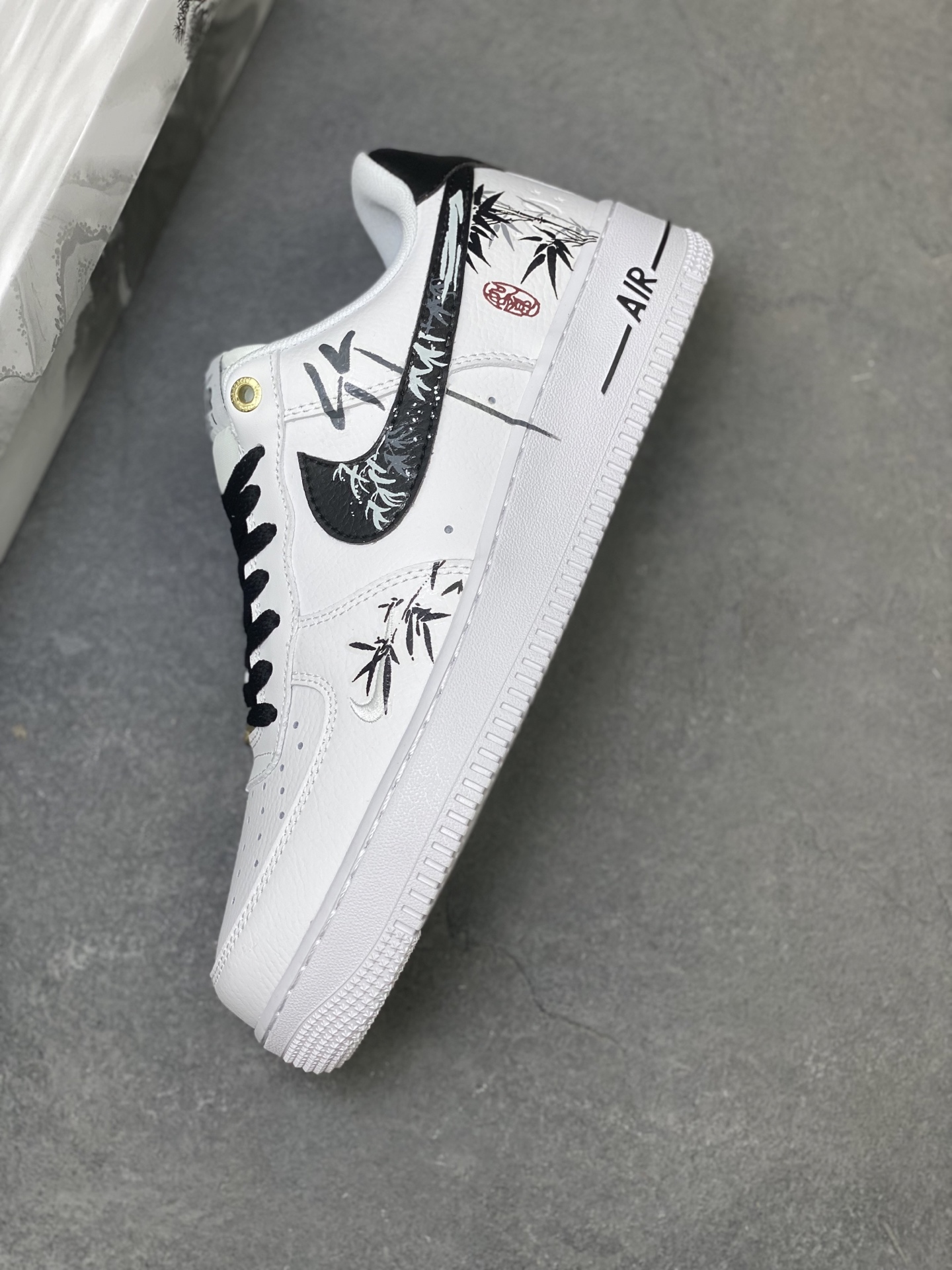 Nike Air Force 1 '07 Low White/Black Limited Edition Sneakers 8 i1761149034324 8792 0 6