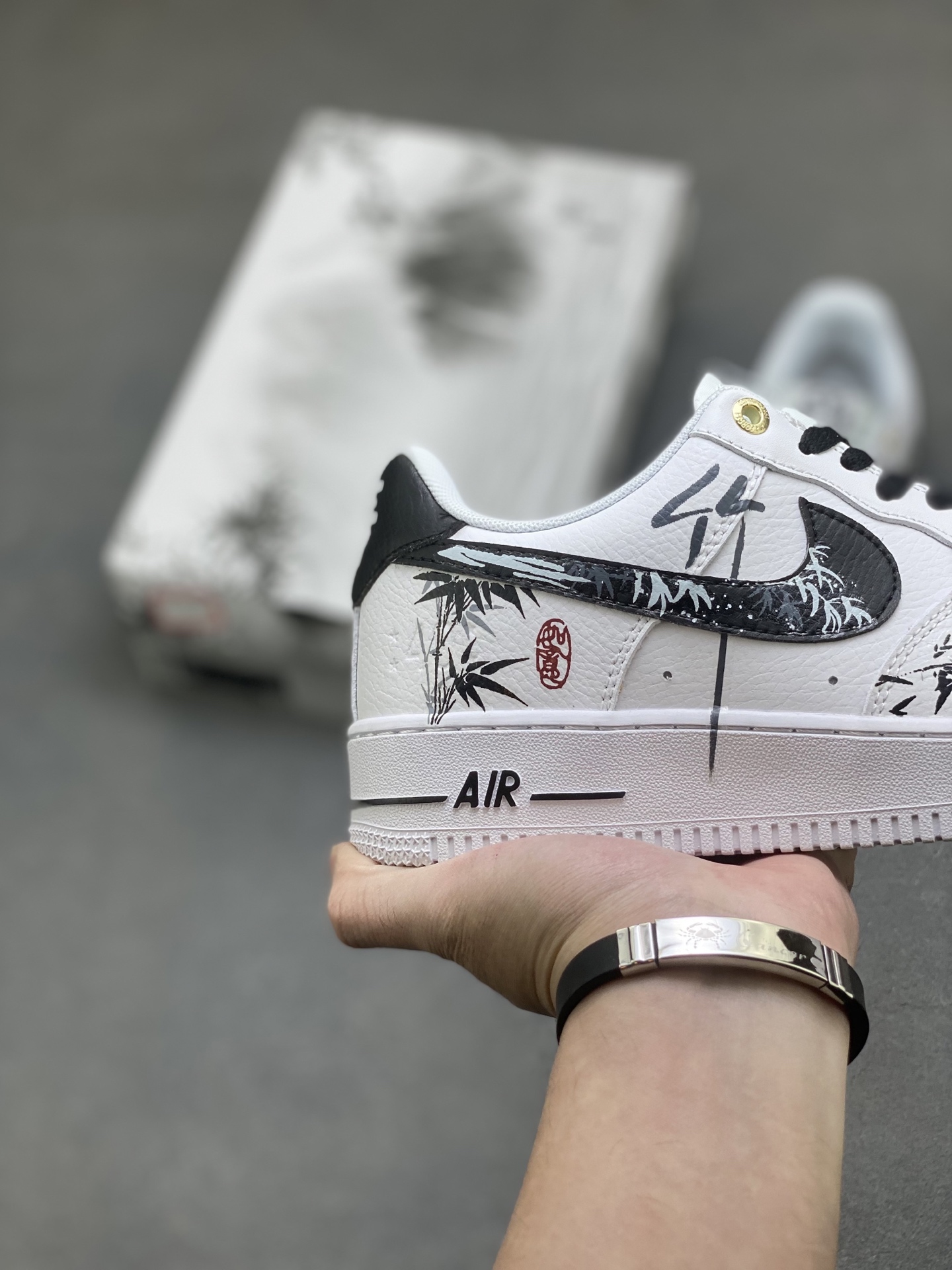 Nike Air Force 1 '07 Low White/Black Limited Edition Sneakers 6 i1761149034405 2953 0 4