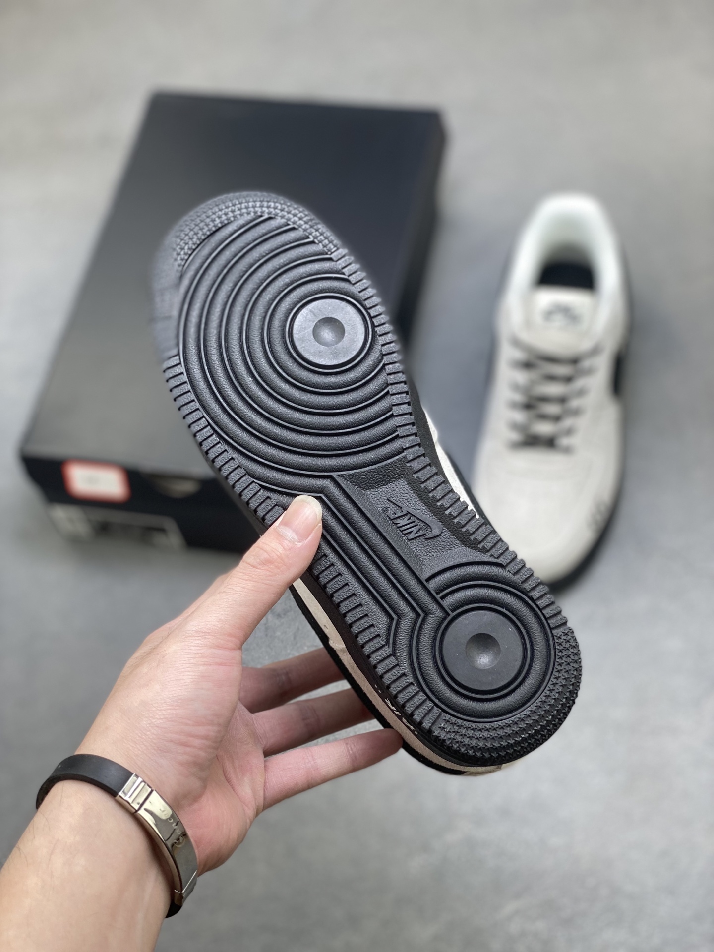 Nike Air Force 1 '07 Low Sneakers - Limited Edition, Premium Comfort 7 i1761243463869 560 0 5