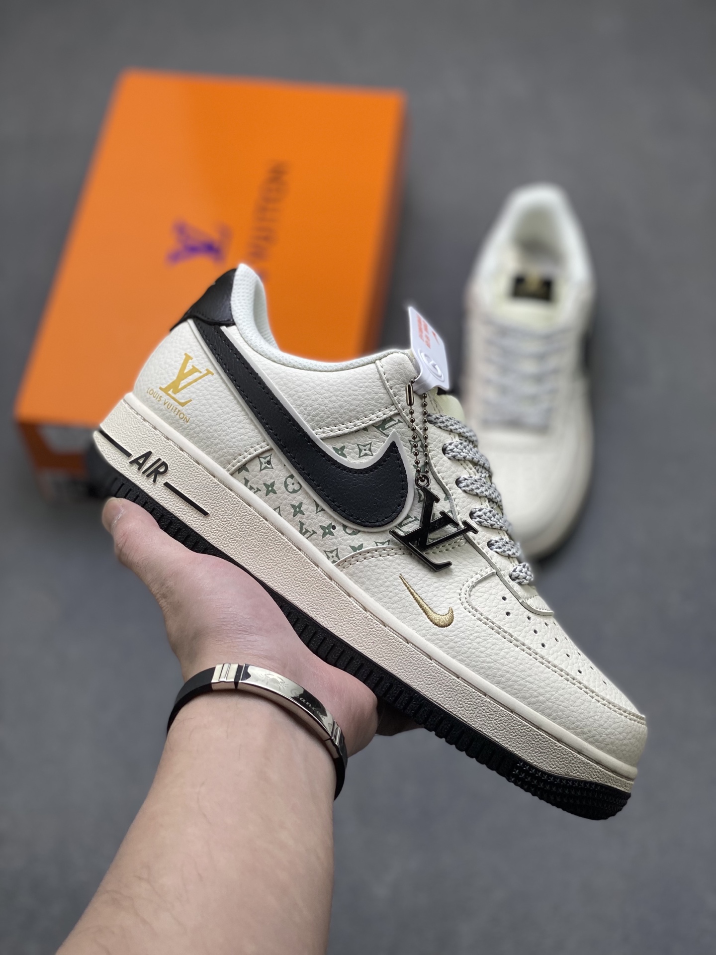 _dd79sEEJUTudCyBdMMD0vVJOCyil_usoG7AE2lQ