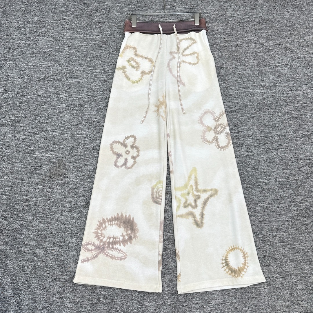 NO:426280,2025 summer new style square drawstring contrasting waist print hoodies wide-leg pants Custom printed thin fabric refreshing and smooth Contrast color splicing waist to add more features SML, alexander wang198609092025 夏季新款 方圆抽绳撞色腰头印花卫裤阔腿裤 定制印花薄款面料 清爽丝滑 撞色拼接腰头 更加增添特色 码数SML,,alexander wang,Women's clothing