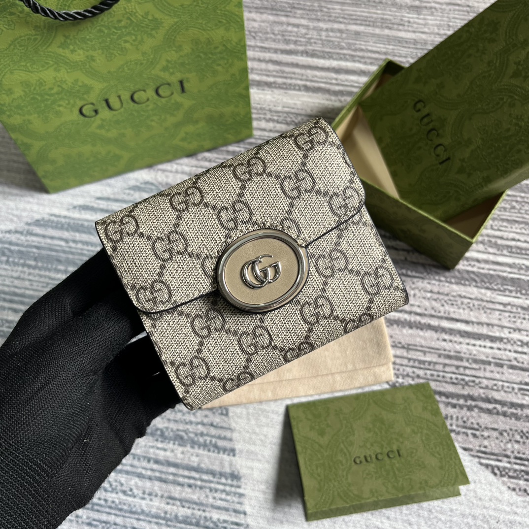 GG Supreme canvas medium wallet Double G logo snap closure