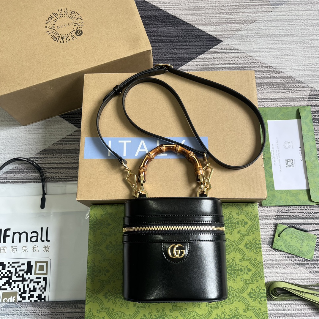 GUCCI Mini Bamboo Handle Double G Hardware Leather Shoulder Bag