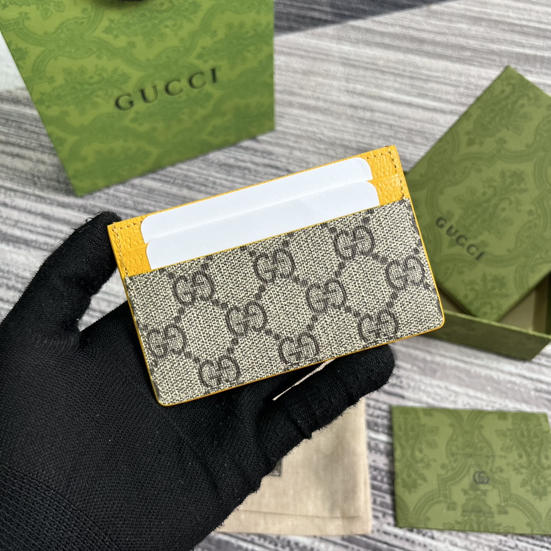 [Gucci Wallets]Decoration GG detail card holderThis card holder is refined