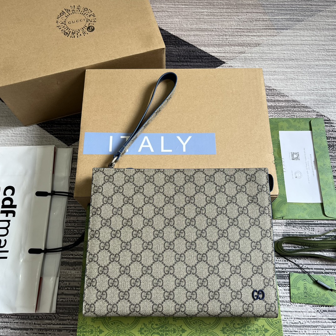 GUCCI GG Supreme帆布 手拿包 GG细节