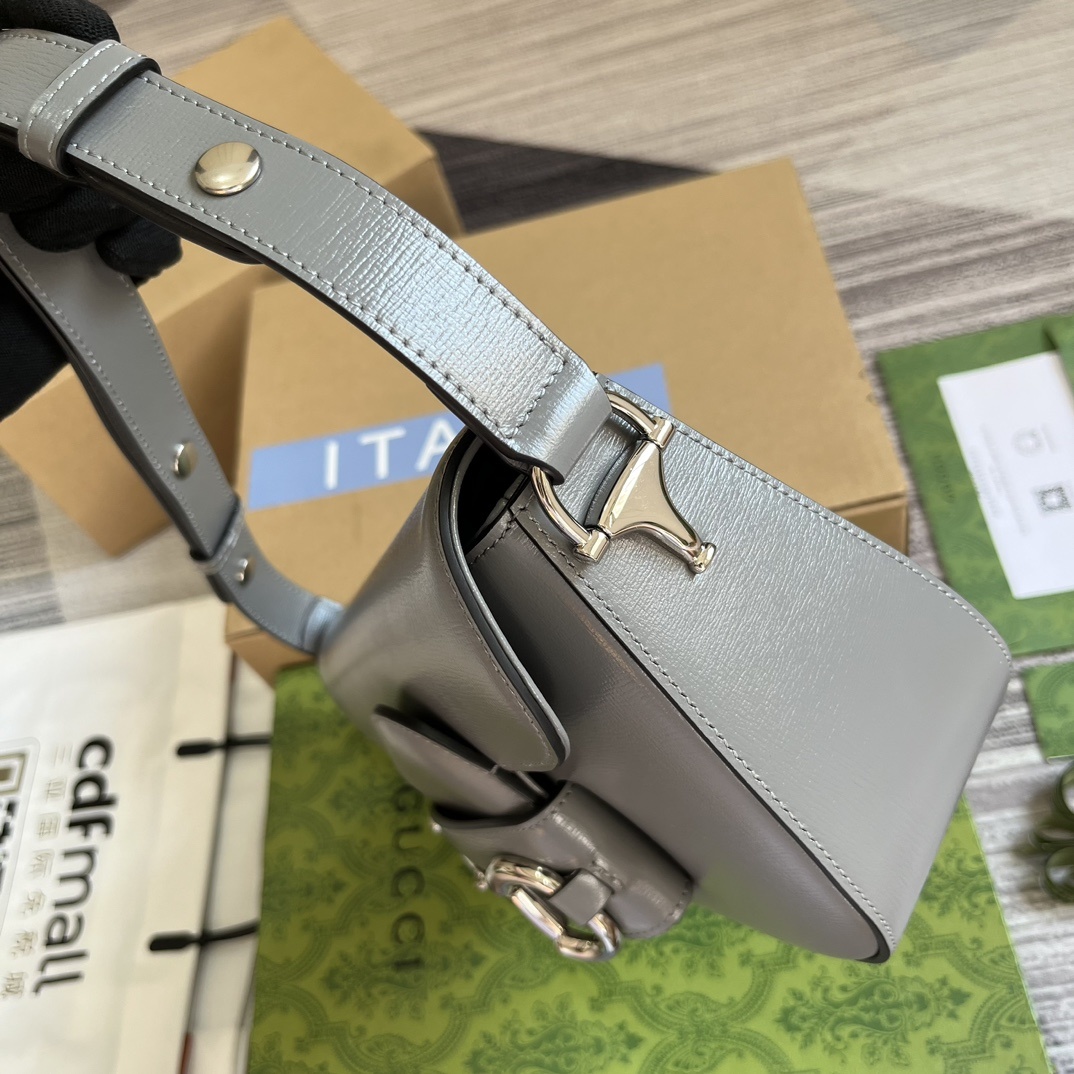 配全套包装️GucciHorsebit1955系列小号肩背包值此经典马衔扣造型配件诞生70周年之际品牌焕