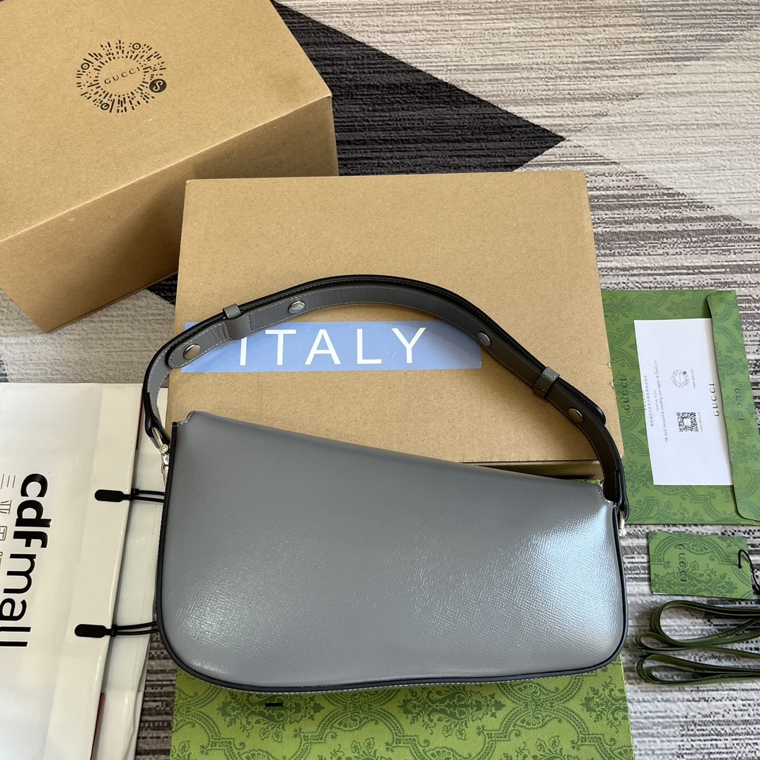 配全套包装️GucciHorsebit1955系列小号肩背包值此经典马衔扣造型配件诞生70周年之际品牌焕