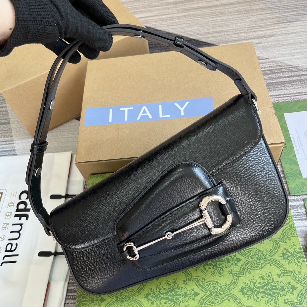 配全套包装️GucciHorsebit1955系列小号肩背包值此经典马衔扣造型配件诞生70周年之际品牌焕