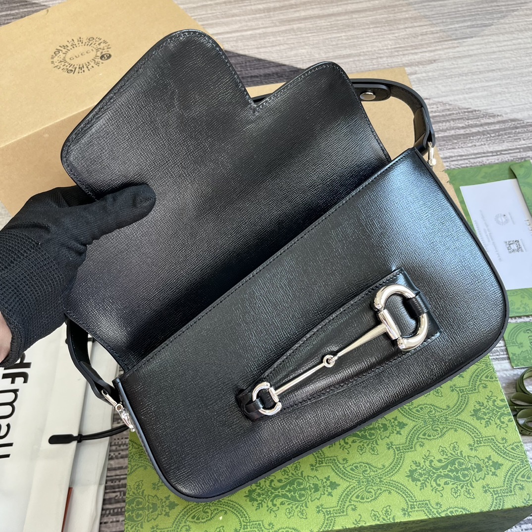配全套包装️GucciHorsebit1955系列小号肩背包值此经典马衔扣造型配件诞生70周年之际品牌焕