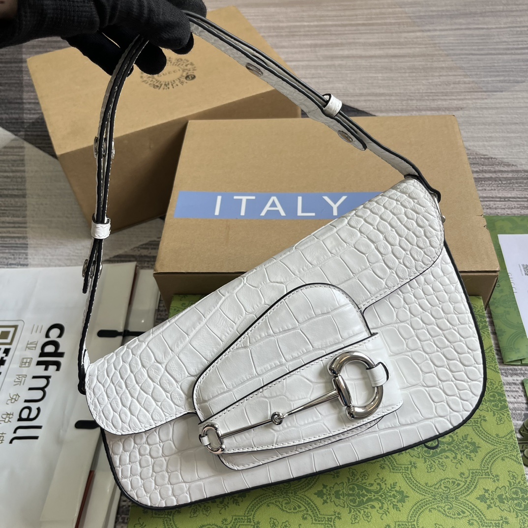 配全套包装️GucciHorsebit1955系列小号肩背包值此经典马衔扣造型配件诞生70周年之际品牌焕