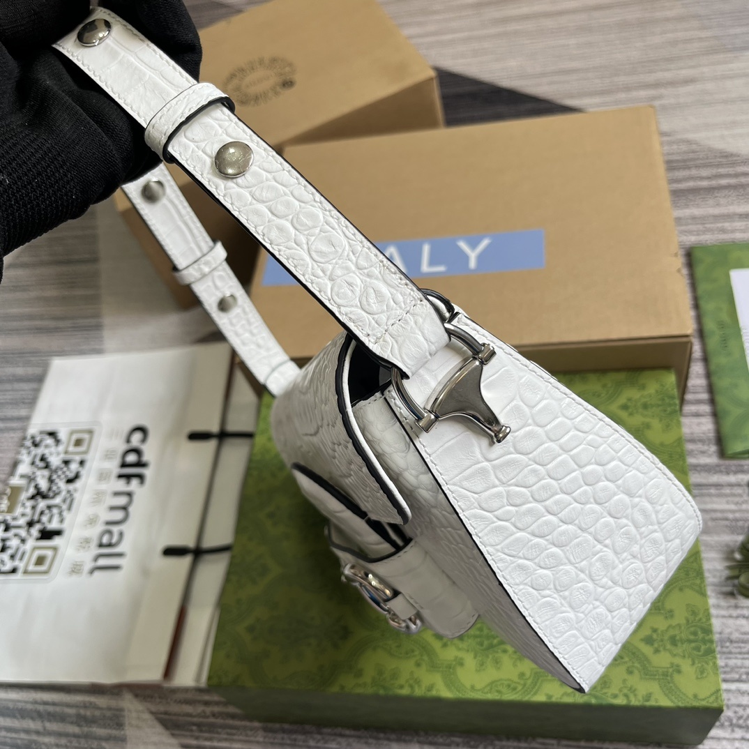 配全套包装️GucciHorsebit1955系列小号肩背包值此经典马衔扣造型配件诞生70周年之际品牌焕