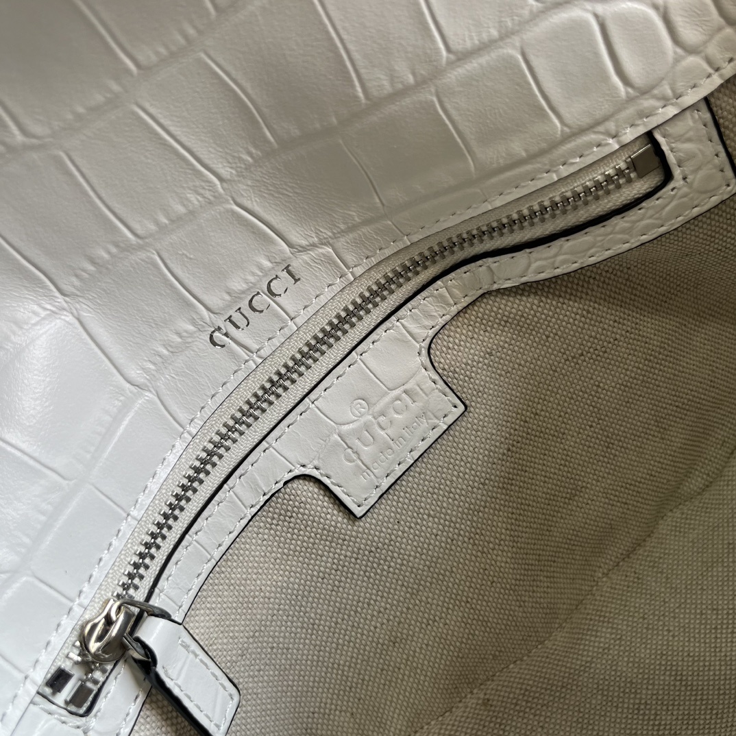 配全套包装️GucciHorsebit1955系列小号肩背包值此经典马衔扣造型配件诞生70周年之际品牌焕