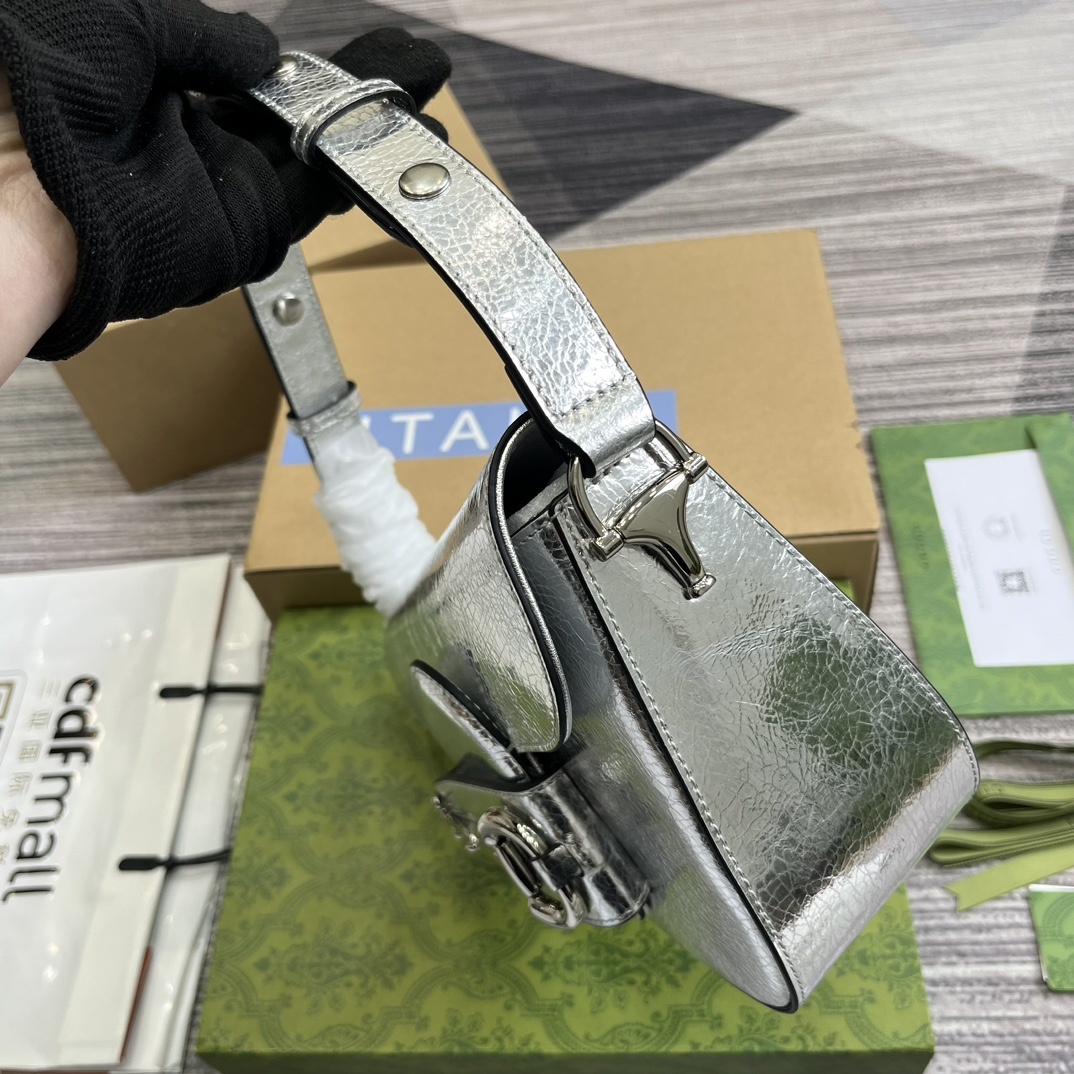 配全套包装️GucciHorsebit1955系列小号肩背包值此经典马衔扣造型配件诞生70周年之际品牌焕