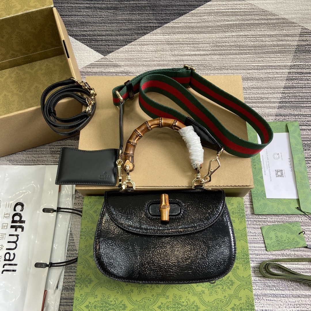 GUCCI Bamboo 1947系列 手袋 竹节提手 锁扣 皮革镜套 粉漆皮-顶级品质