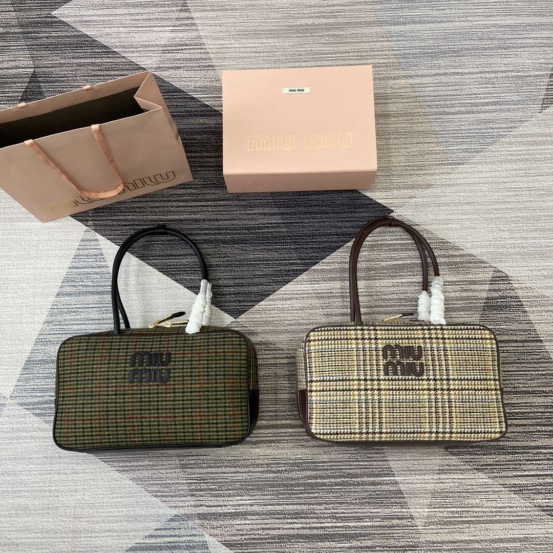 MiuMiu sacs Porte-Documents