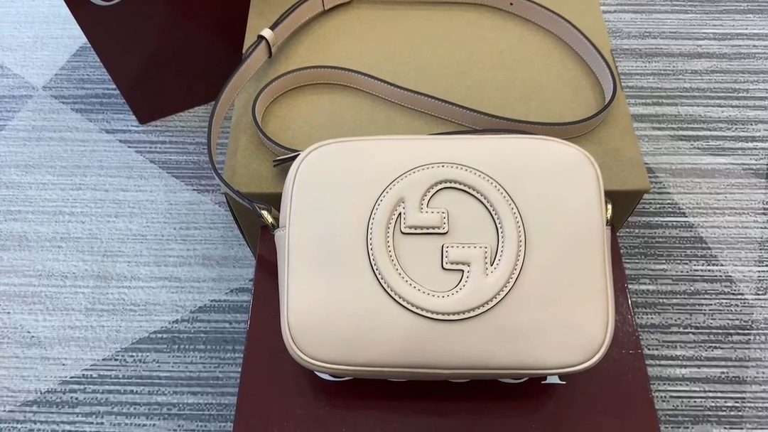 Gucci Blondie Crossbody & Shoulder Bags Mini