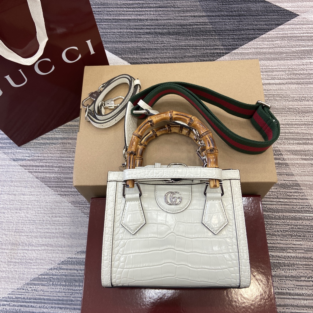 GUCCI 鳄鱼纹牛皮 竹节手柄 双肩带 方形包