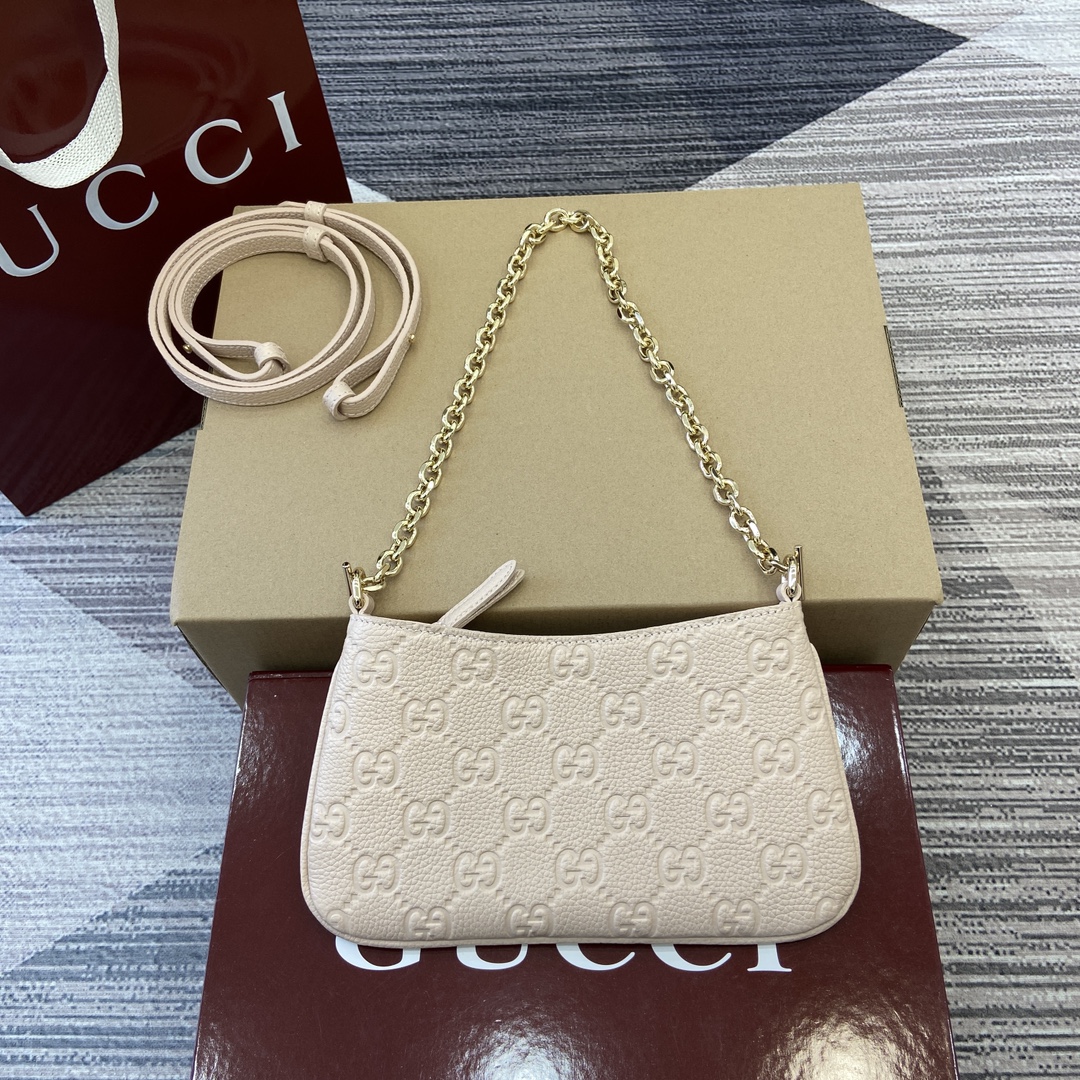 GUCCI GG Emblem мини-сумка из зернистой кожи с цепочкой-плечевым ремнём