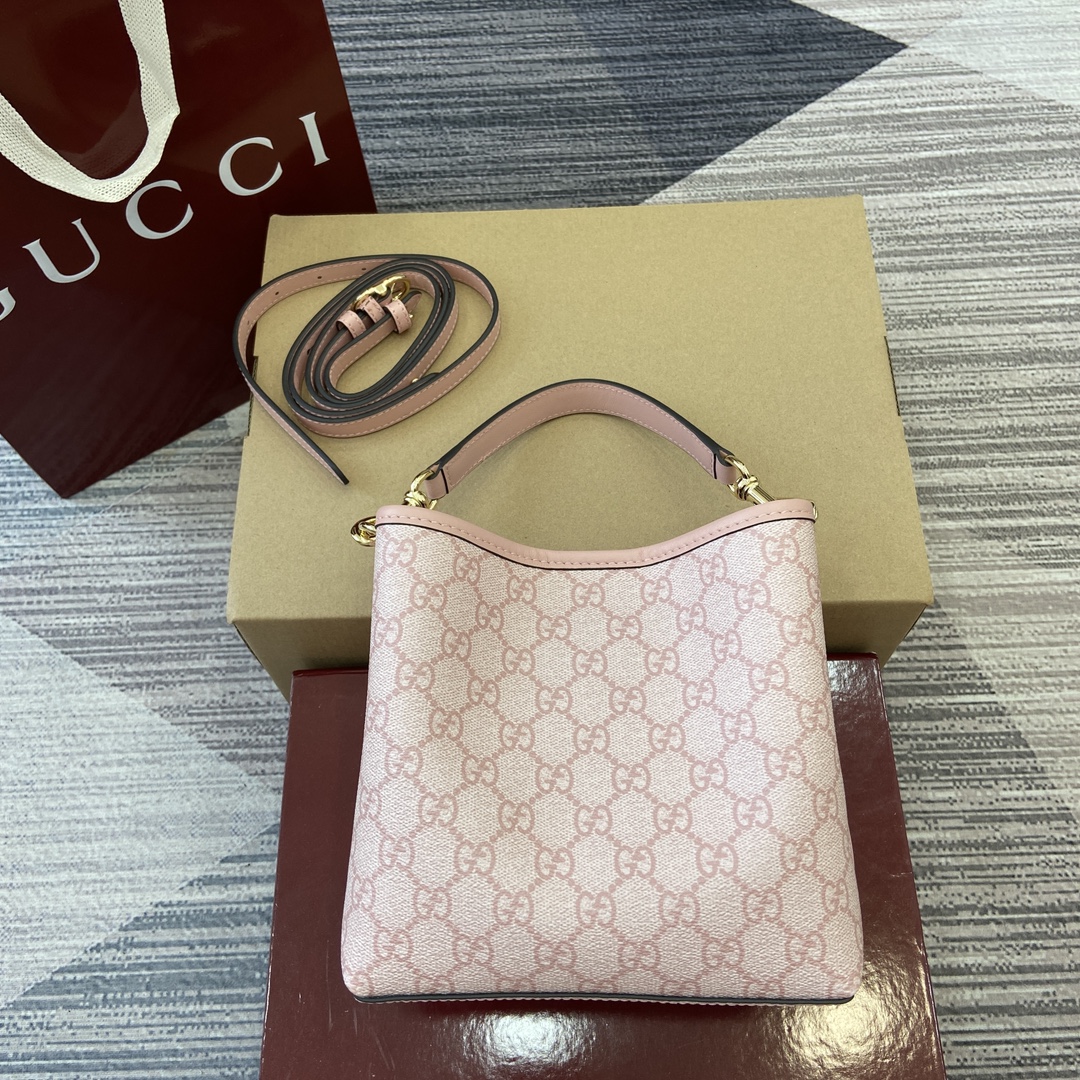 [Gucci Women