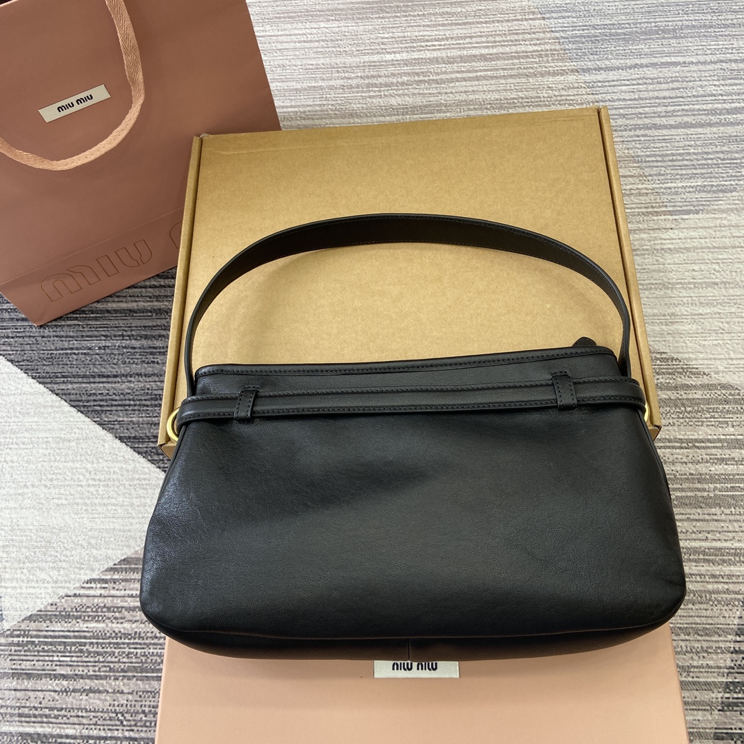 [Gucci Women