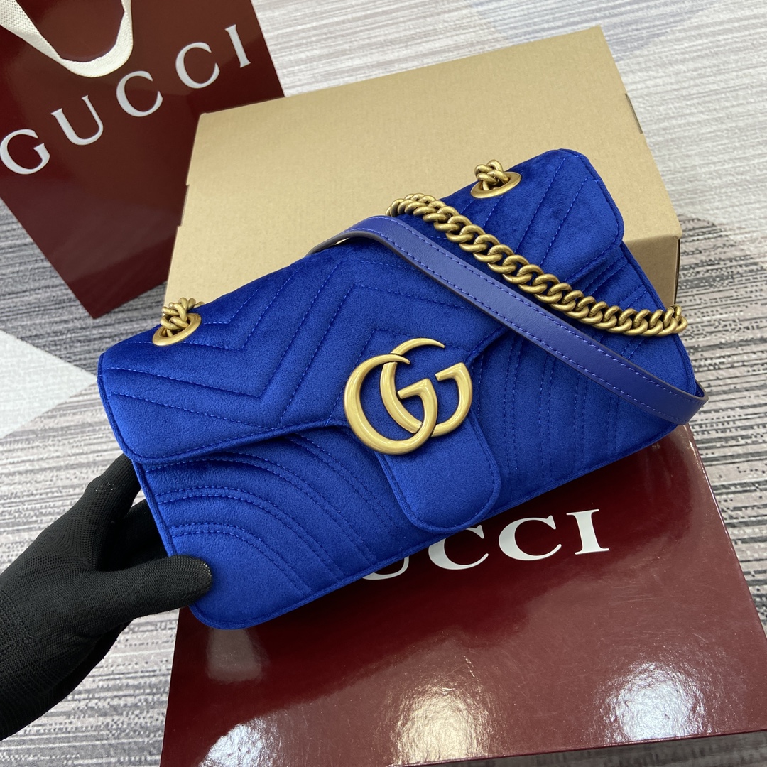 Gucci Marmont Velvet Shoulder Bag, Blue, 26 cm 1 i1743761157 844 1