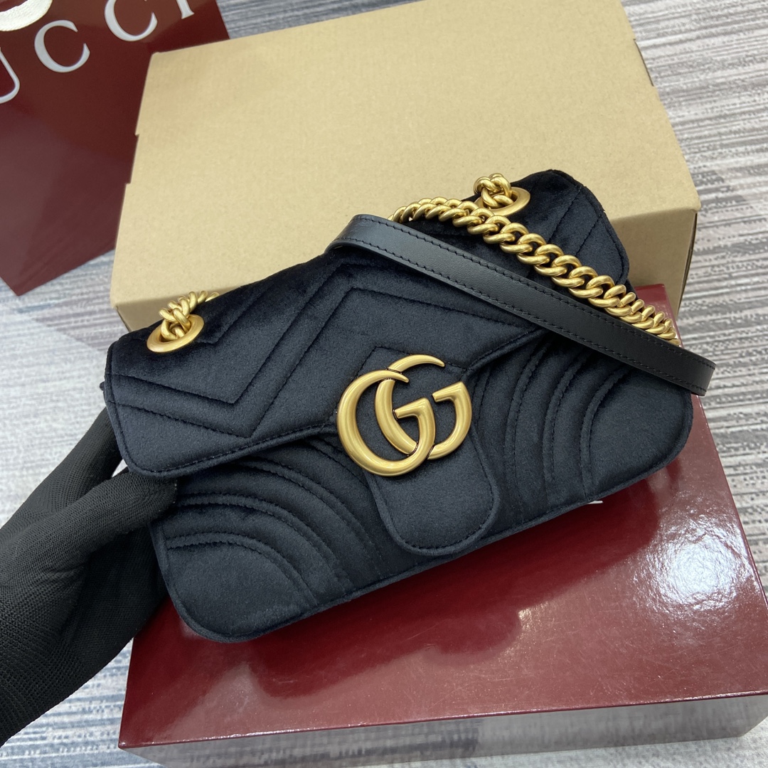 Gucci Marmont Velvet Shoulder Bag, Black, 22x13x6cm - Elegant Design 1 i1743835411 1791 0
