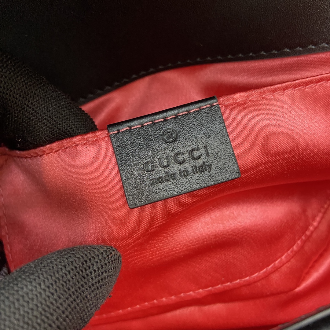 Gucci Marmont Velvet Shoulder Bag, Black, 22x13x6cm - Elegant Design 12 i1743835411 7852 0