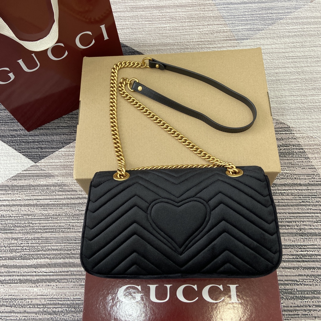Gucci Marmont Velvet Shoulder Bag - Black, 26cm x 15cm x 7cm 3 i1743835428 5436 0