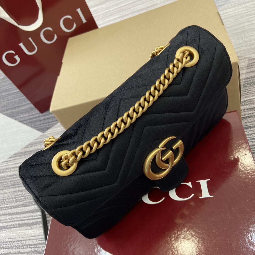 Gucci Marmont Velvet Shoulder Bag - Black, 26cm x 15cm x 7cm 5 i1743835428 6392 0