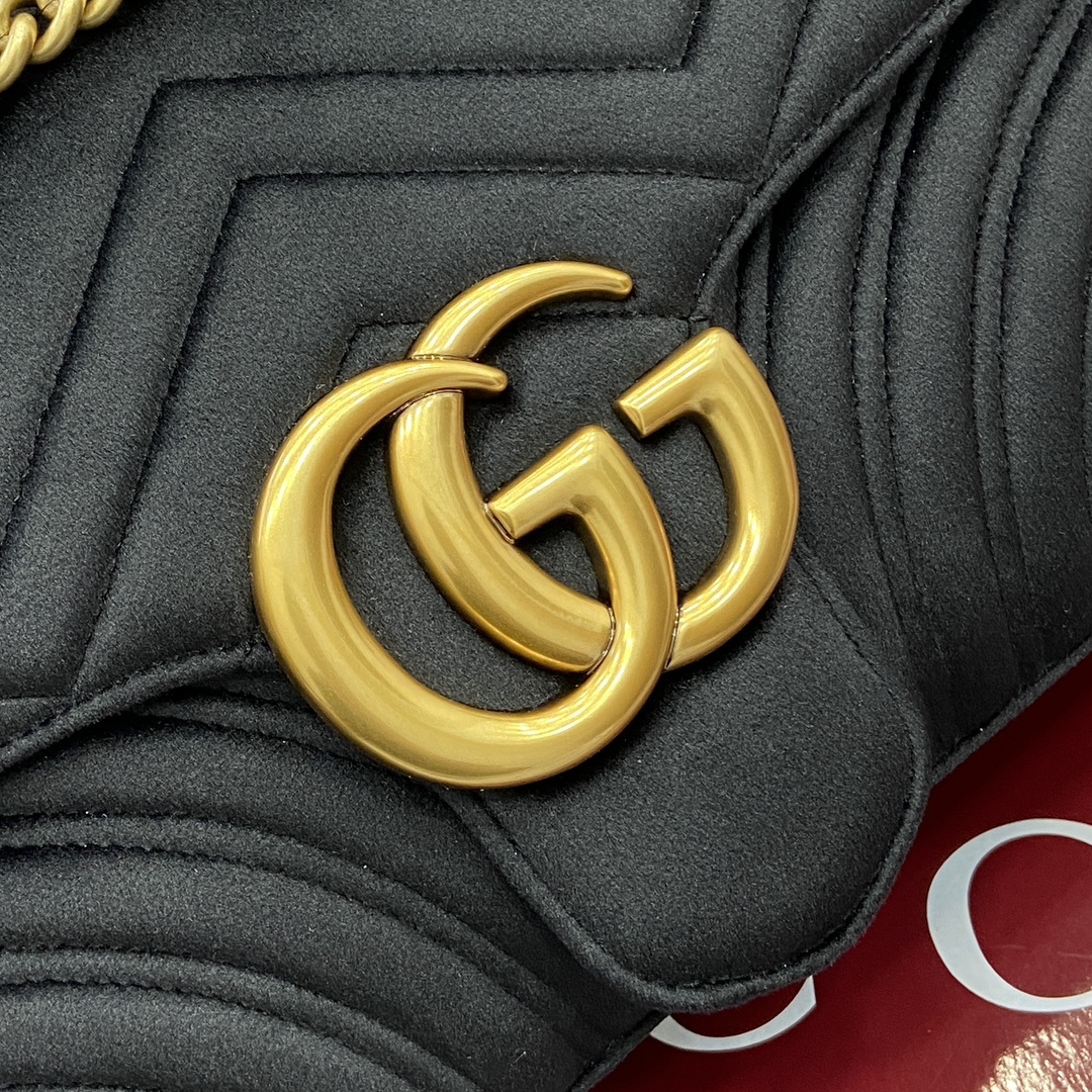 Gucci Marmont Velvet Shoulder Bag, Black, 31 cm - Iconic Style & Versatile Design 6 i1743835439 3567 0