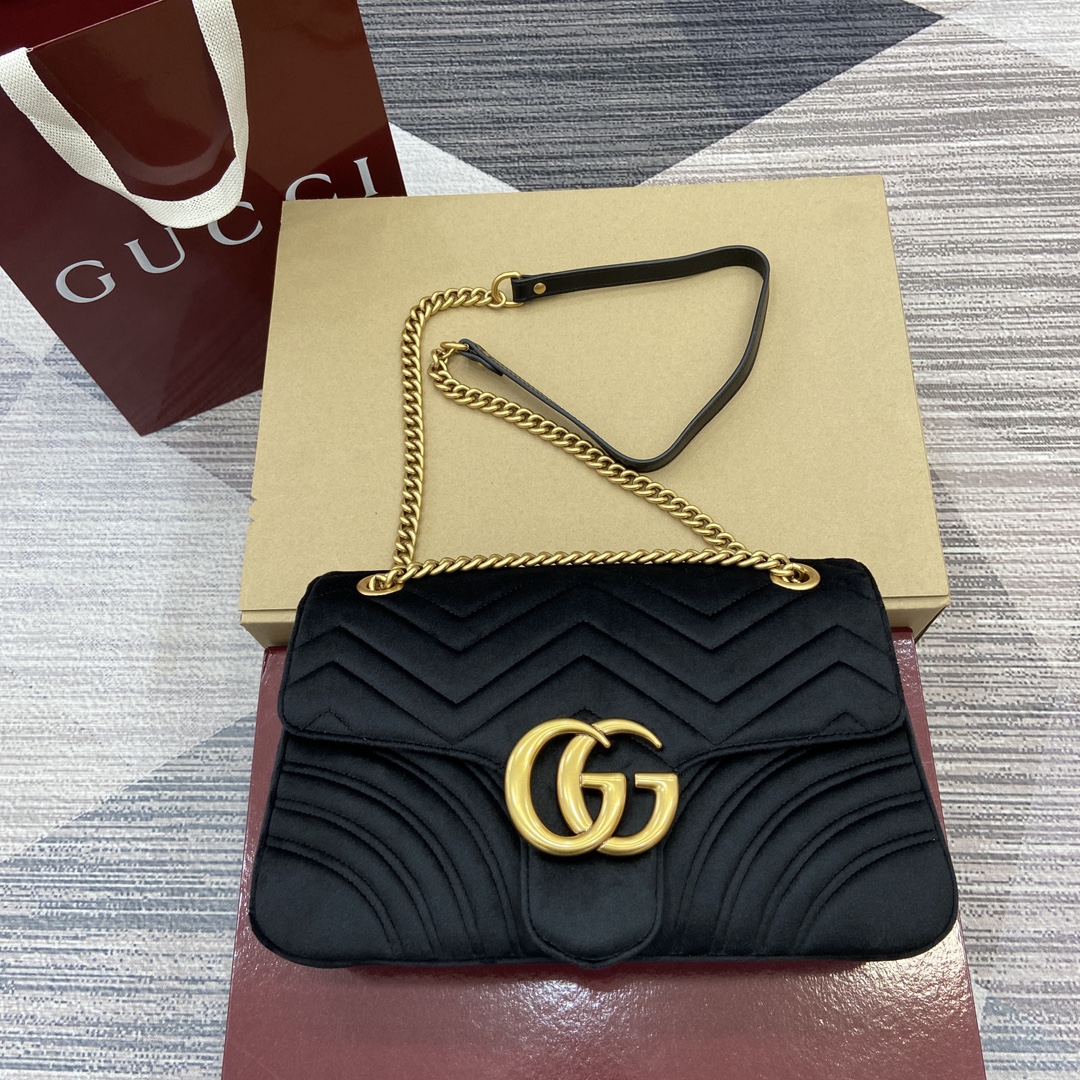 Gucci Marmont Velvet Shoulder Bag, Black, 31 cm - Iconic Style & Versatile Design 2 i1743835439 4730 0