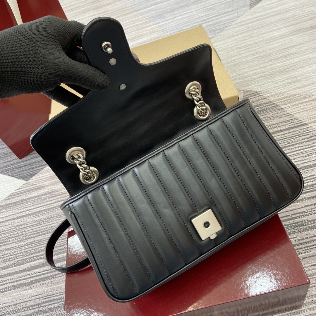 Gucci Marmont Black Leather Shoulder Bag, 26cm, An Elegant Design 9 i1743869957 3252 0