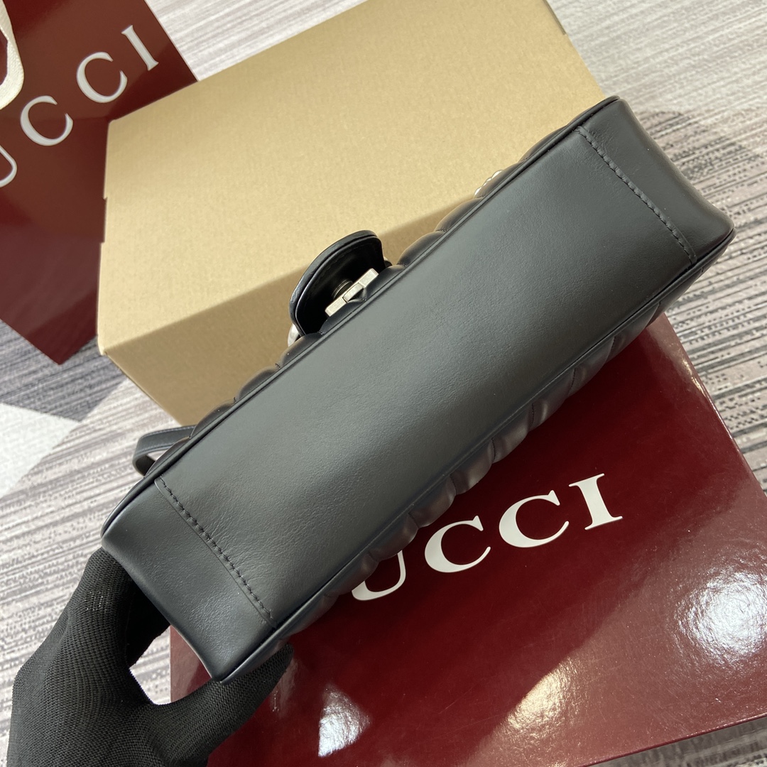 Gucci Marmont Black Leather Shoulder Bag, 26cm, An Elegant Design 8 i1743869957 860 0
