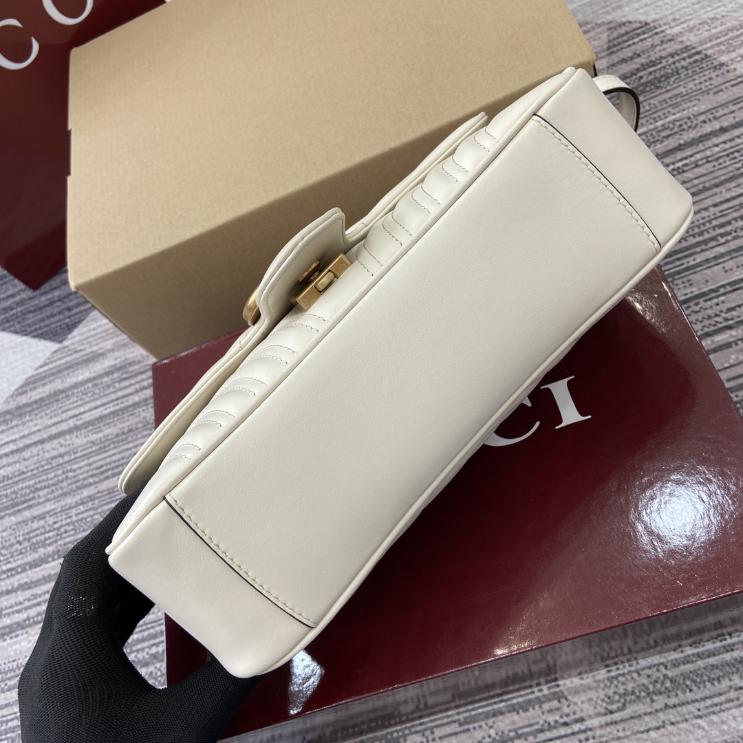 Gucci Marmont White Leather Shoulder Bag with Chain Strap, 26cm 7 i1743870195 1540 0