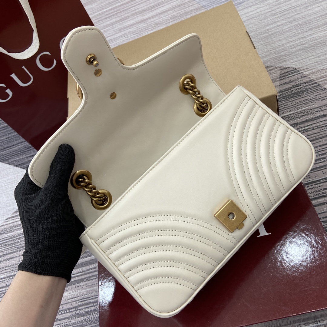 Gucci Marmont White Leather Shoulder Bag with Chain Strap, 26cm 10 i1743870195 9096 0